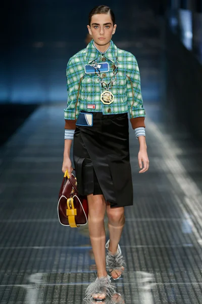 Look 8